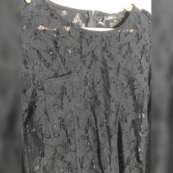 🌟BATIK LACE BLACK LONG SLEEVES BLOUSE - Picture 2 of 4